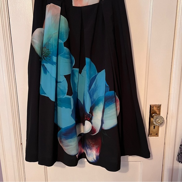 City Chic Bloom Convertible Dress - Picture 5 of 9